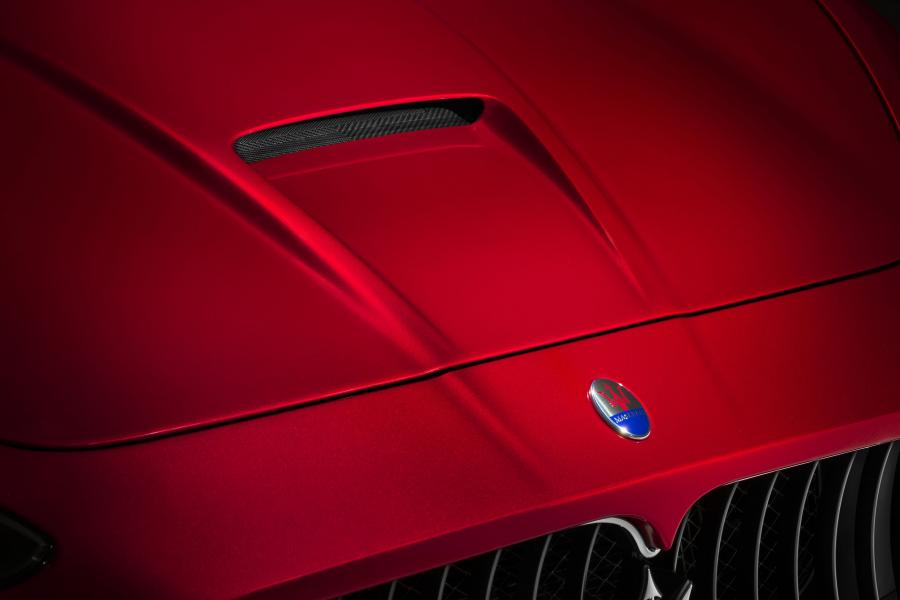 Детали экстерьера Maserati GranTurismo MC Stradale Centennial Edition 2014 года  (фото 3 из 31)